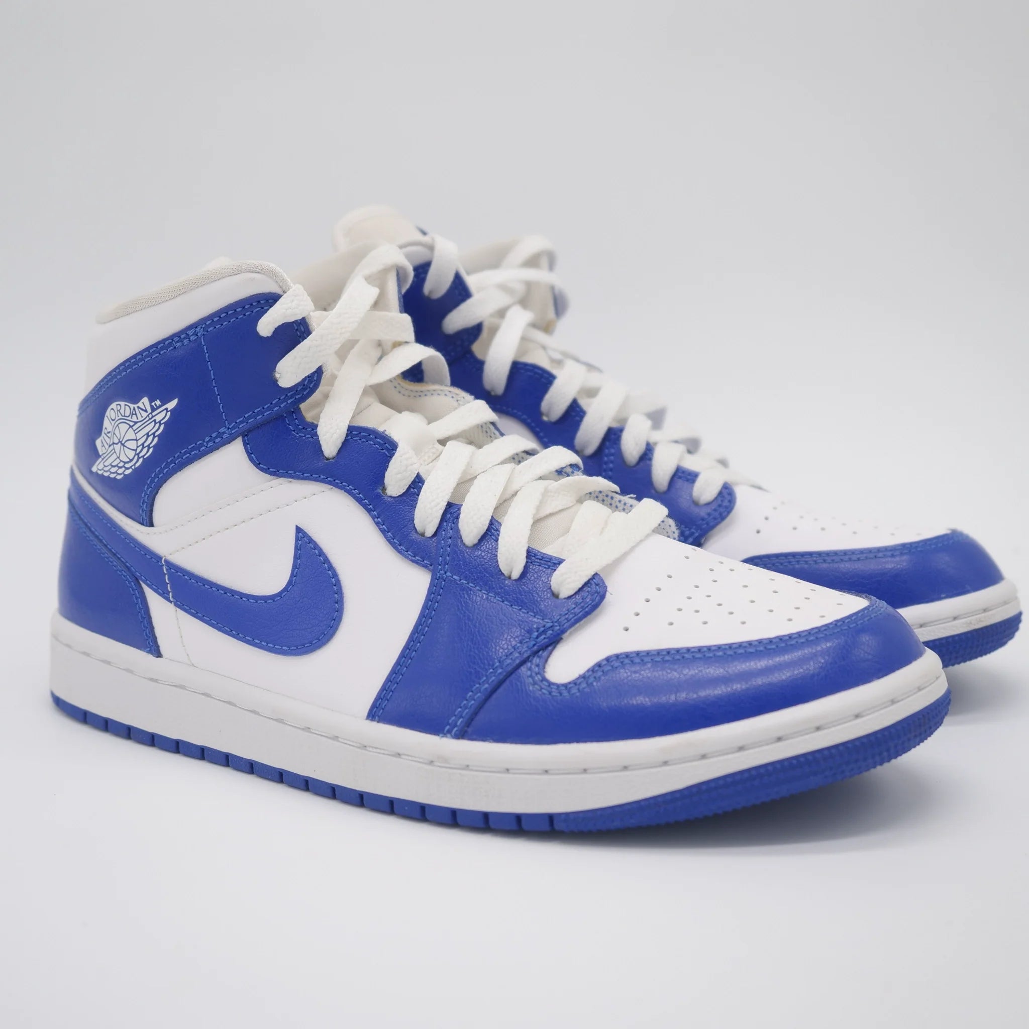 Air Jordan 1 Mid Kentucky Blue