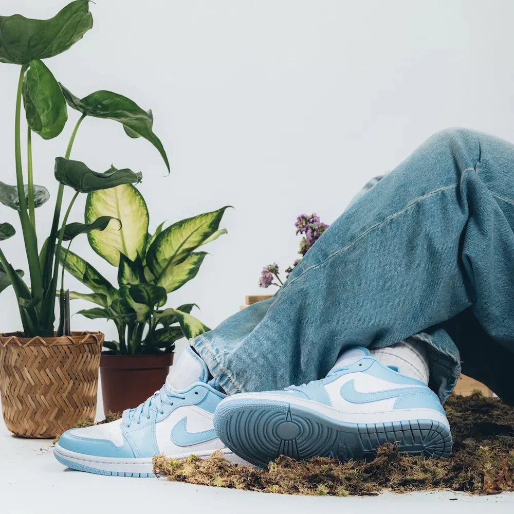 Nike Air Jordan 1 Low White Ice Blue - DC0774-141