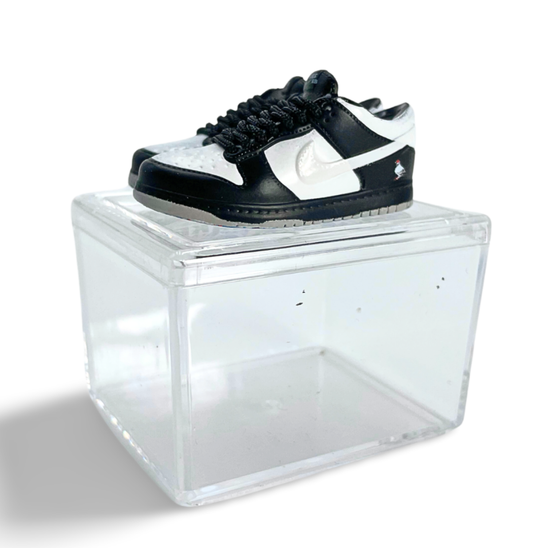 Miniature Sneakers - Nike dunk Panda Pigeon