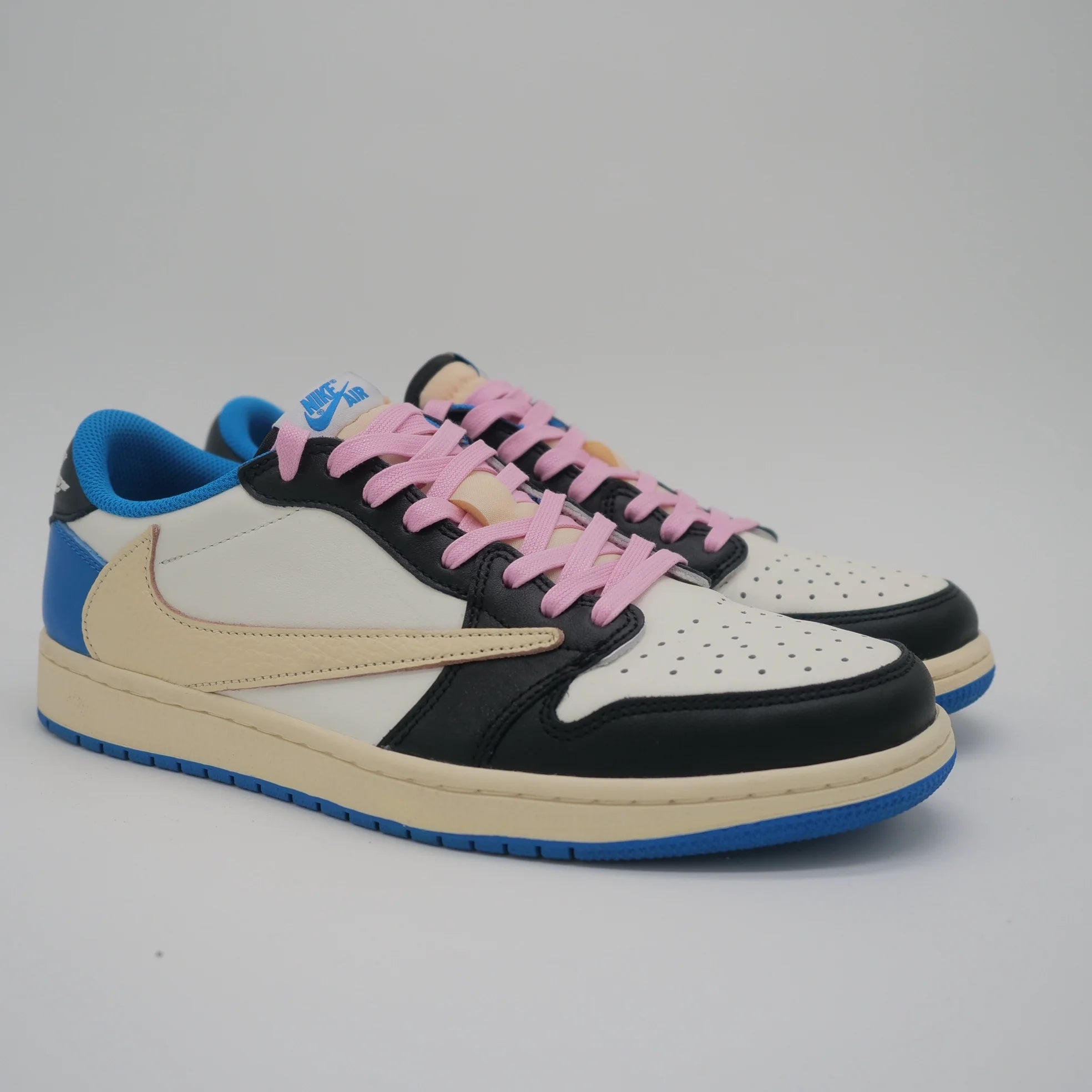 Air Jordan 1 Low x Travis Scott x fragment design - EU 43