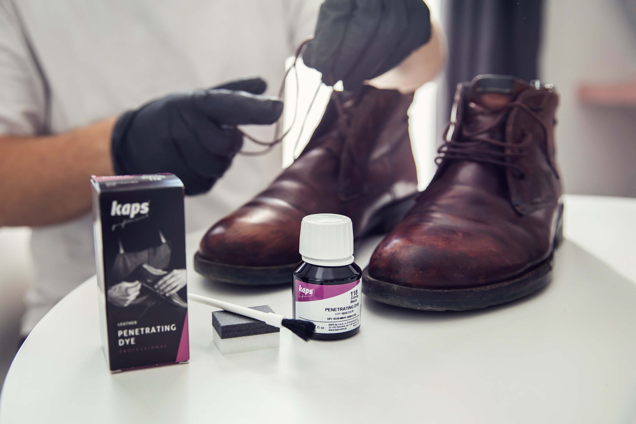 Penetrating Dye - leather sole colour